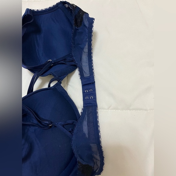 Victoria’s Secret Very Sexy Push Up Bra - Picture 8 of 8